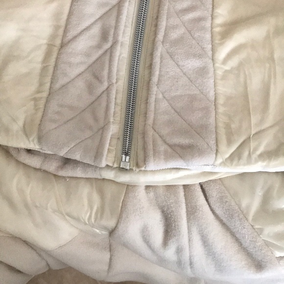 Thick lululemmon winter jacket - Picture 6 of 12